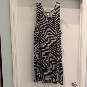 H&M Black and Cream Zebra Pattern Top